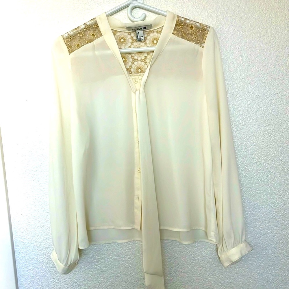 Semi sheer flowy long sleeve blouse with front tie. Forever 21. Small.